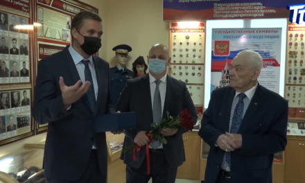 Глава города поздравил с Днем сотрудника МВД В. Панова